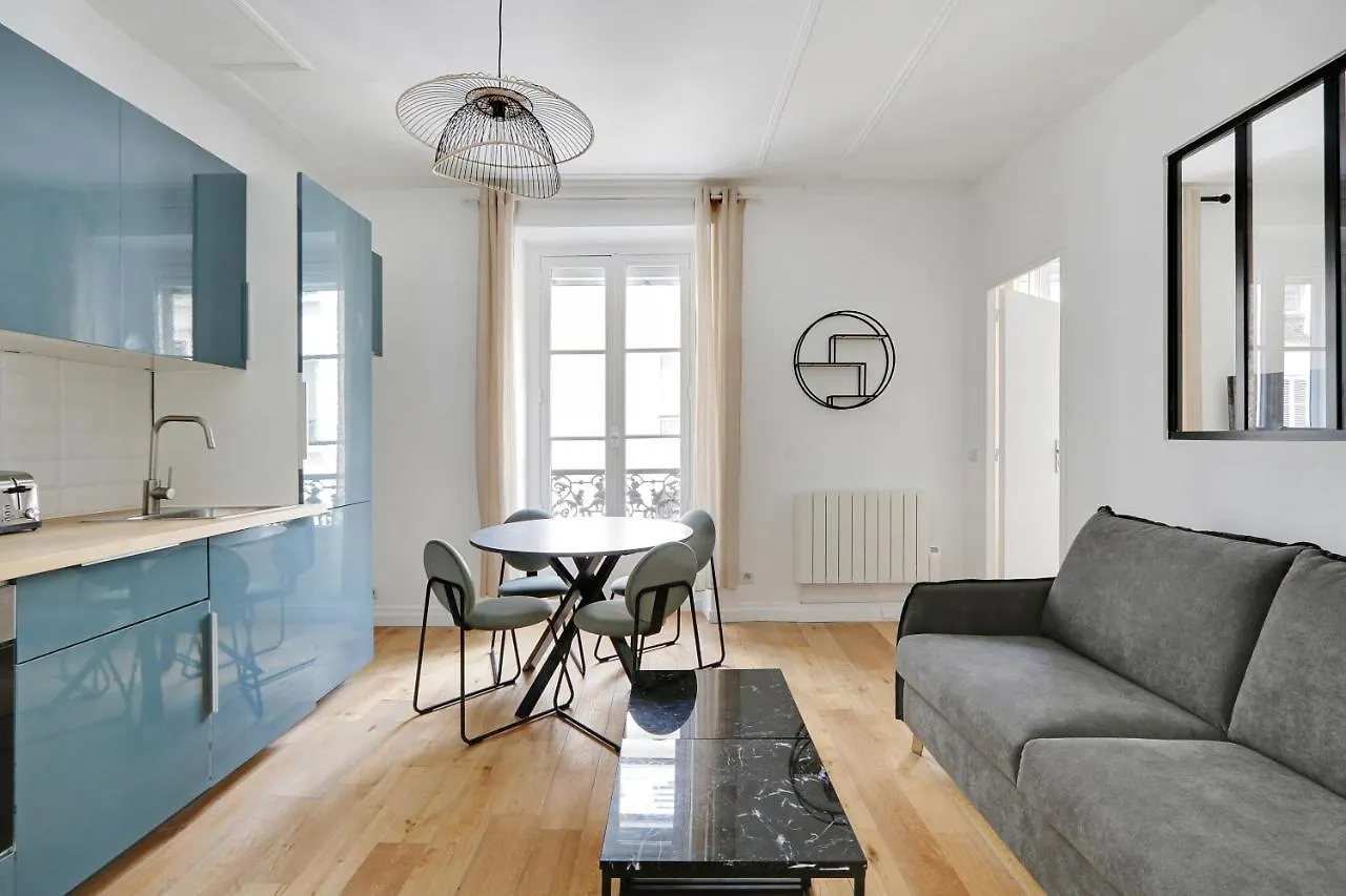 פריז Pick A Flat'S Apartment In Batignolles - Rue Truffaut 0*,  צרפת